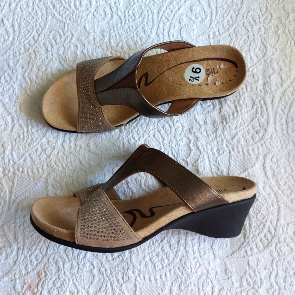 NICOLE MIX MEDIA VEGAN SANDAL NWT